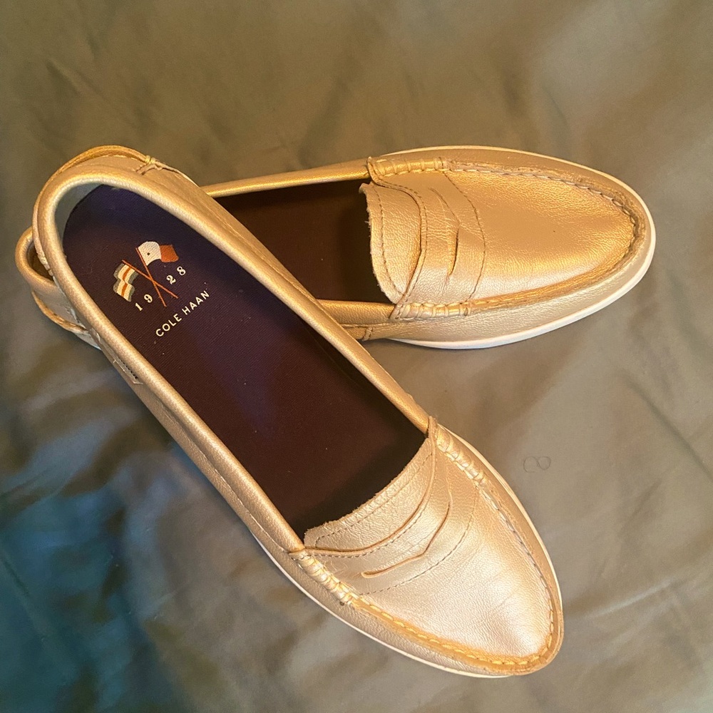 Cole Haan Gold Soft Leather Loafer size 7.5